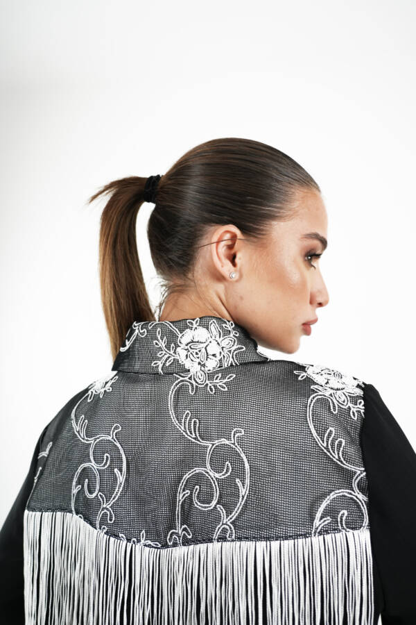 ⁦Women’s shirt⁩ - الصورة ⁦4⁩