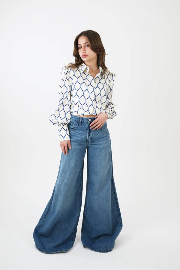 ⁦Women’s shirt⁩ - الصورة ⁦2⁩